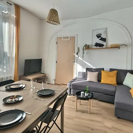 F2 La Pause Ebroicienne Proximite Gare